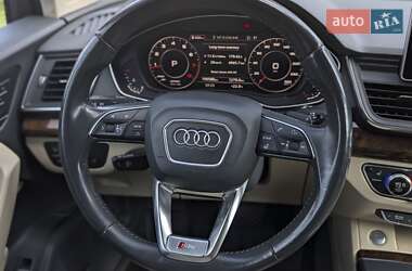 Внедорожник / Кроссовер Audi Q5 2017 в 
