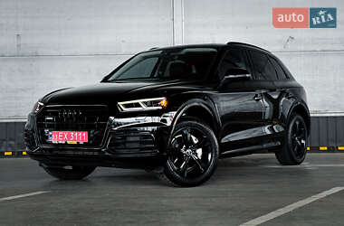 Внедорожник / Кроссовер Audi Q5 2018 в 