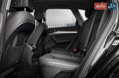 Внедорожник / Кроссовер Audi Q5 2018 в 