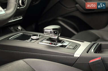 Внедорожник / Кроссовер Audi Q5 2018 в 