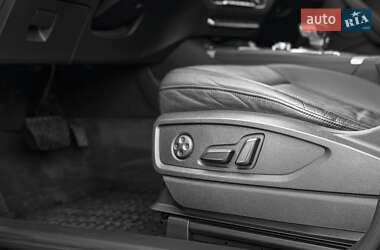 Внедорожник / Кроссовер Audi Q5 2018 в 