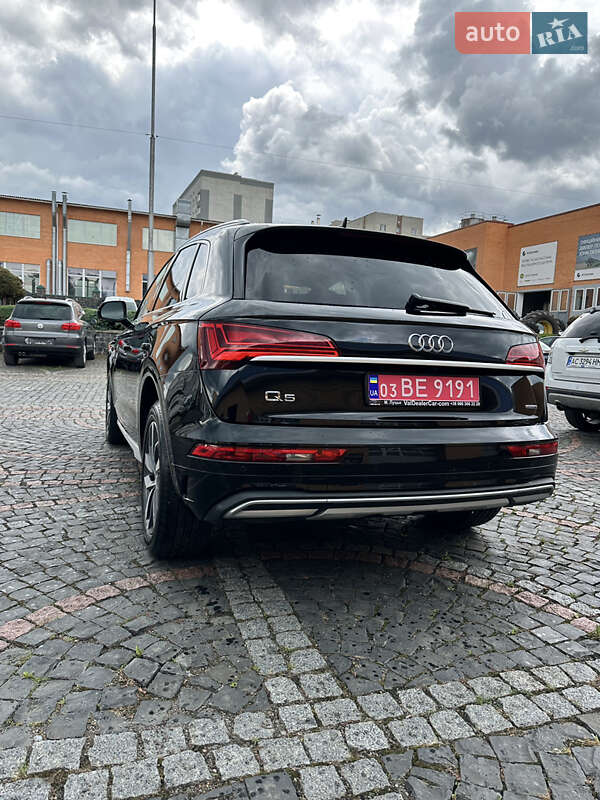 Позашляховик / Кросовер Audi Q5 2021 в Луцьку