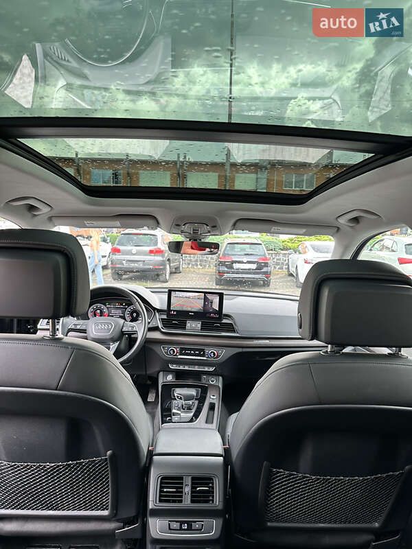 Позашляховик / Кросовер Audi Q5 2021 в Луцьку