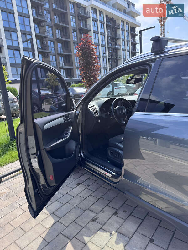 Позашляховик / Кросовер Audi Q5 2011 в Ужгороді