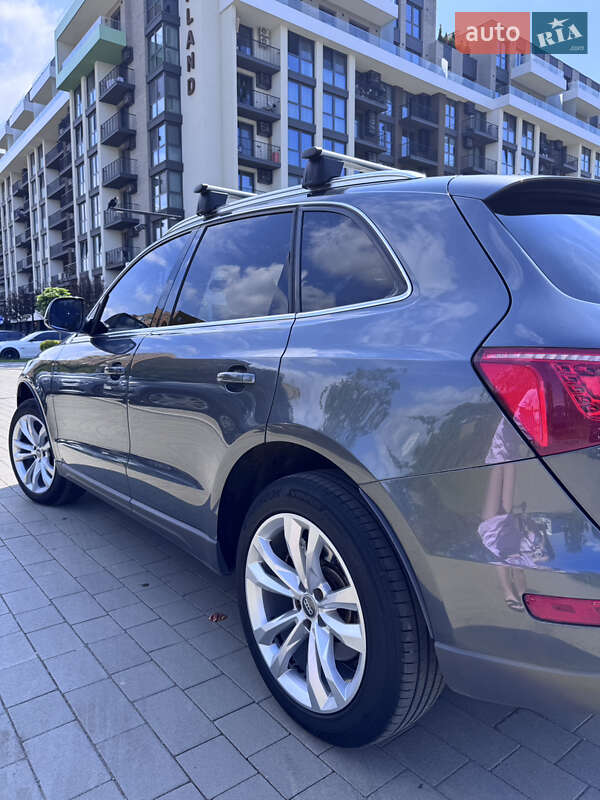 Позашляховик / Кросовер Audi Q5 2011 в Ужгороді