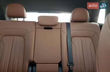 Внедорожник / Кроссовер Audi Q5 2021 в 