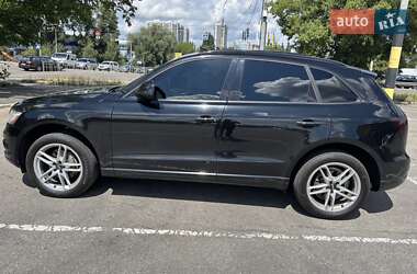 Позашляховик / Кросовер Audi Q5 2015 в 