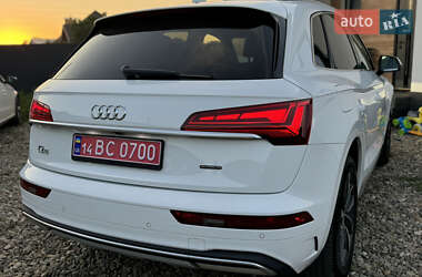 Внедорожник / Кроссовер Audi Q5 2021 в 