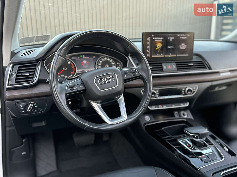 Внедорожник / Кроссовер Audi Q5 2021 в Стрые