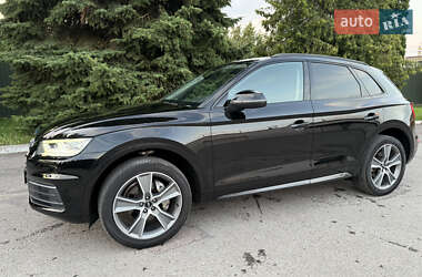 Внедорожник / Кроссовер Audi Q5 2019 в 