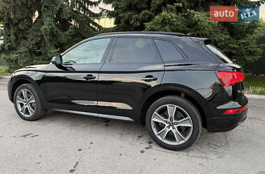 Внедорожник / Кроссовер Audi Q5 2019 в 