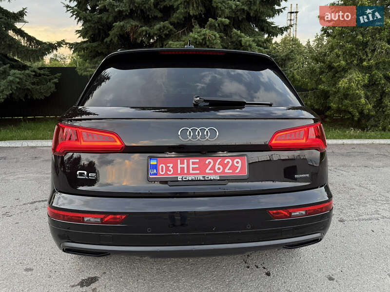 Позашляховик / Кросовер Audi Q5 2019 в Києві
