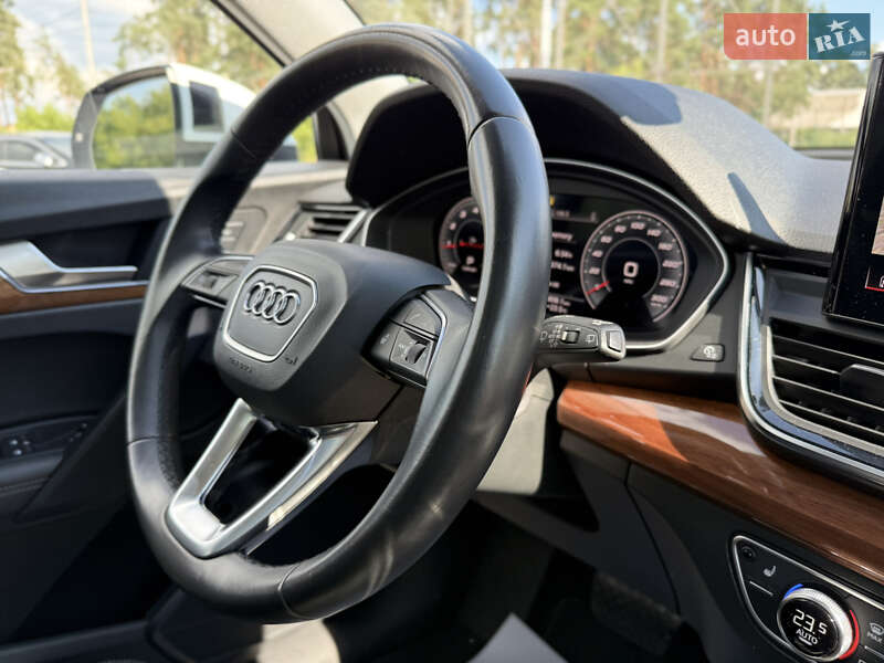 Позашляховик / Кросовер Audi Q5 2021 в Ірпені