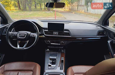 Внедорожник / Кроссовер Audi Q5 2018 в 