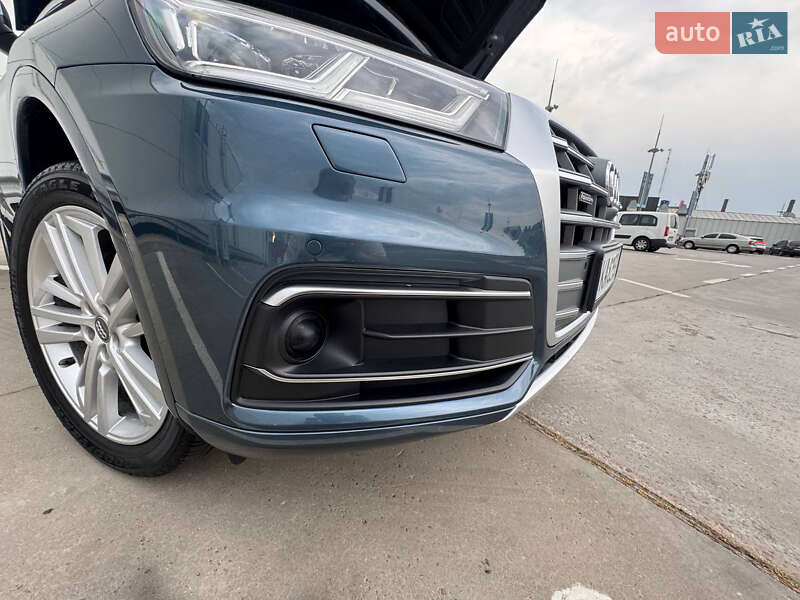 Внедорожник / Кроссовер Audi Q5 2018 в Киеве