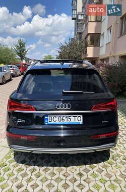 Внедорожник / Кроссовер Audi Q5 2020 в 