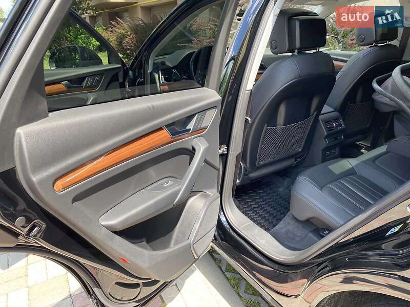 Позашляховик / Кросовер Audi Q5 2020 в Львові