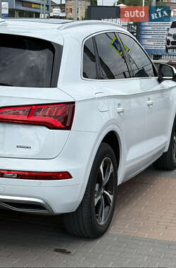 Внедорожник / Кроссовер Audi Q5 2020 в 
