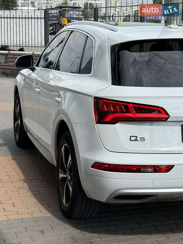 Внедорожник / Кроссовер Audi Q5 2020 в Белой Церкви