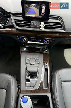 Внедорожник / Кроссовер Audi Q5 2020 в 