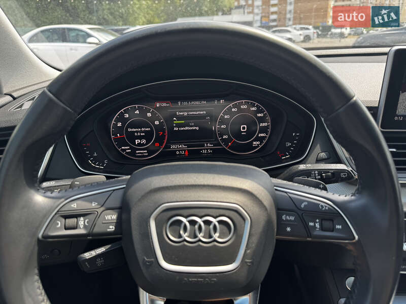 Внедорожник / Кроссовер Audi Q5 2017 в Киеве