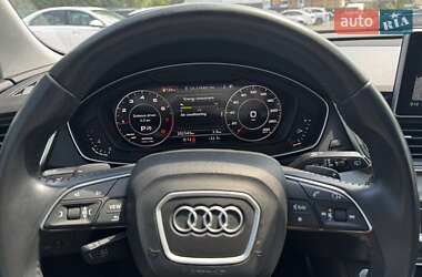 Позашляховик / Кросовер Audi Q5 2017 в 
