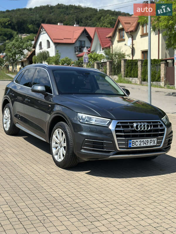 Позашляховик / Кросовер Audi Q5 2017 в Львові