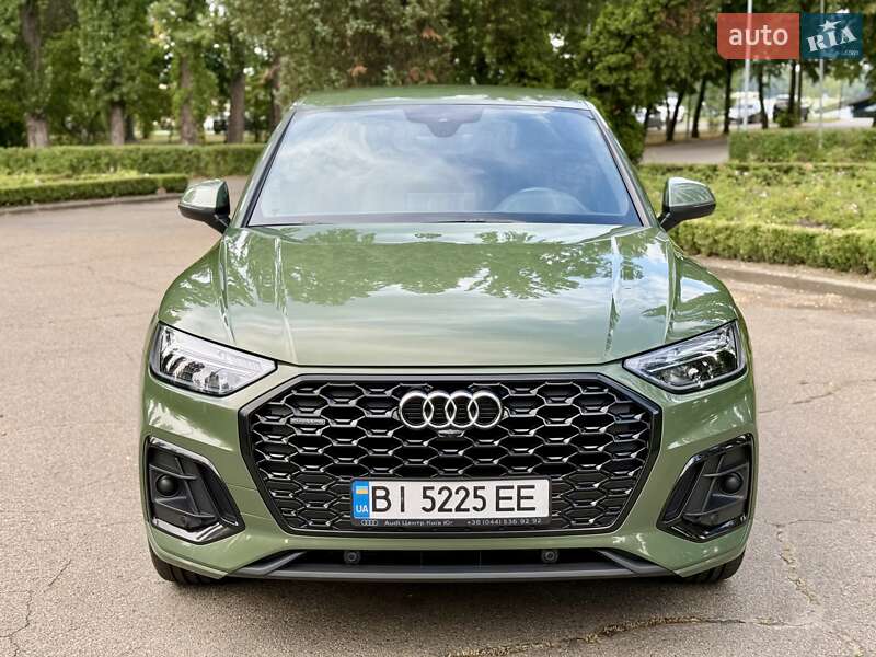 Позашляховик / Кросовер Audi Q5 2021 в Києві