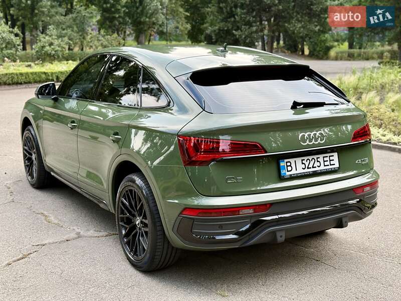 Позашляховик / Кросовер Audi Q5 2021 в Києві
