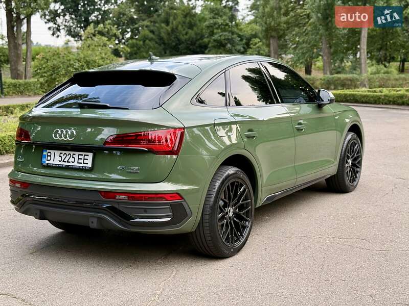 Позашляховик / Кросовер Audi Q5 2021 в Києві