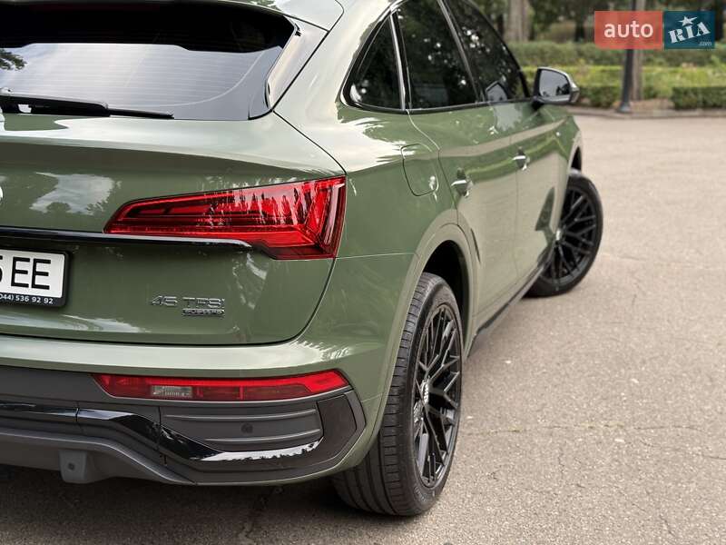 Позашляховик / Кросовер Audi Q5 2021 в Києві