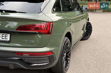 Внедорожник / Кроссовер Audi Q5 2021 в 