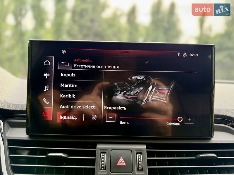 Позашляховик / Кросовер Audi Q5 2021 в Києві