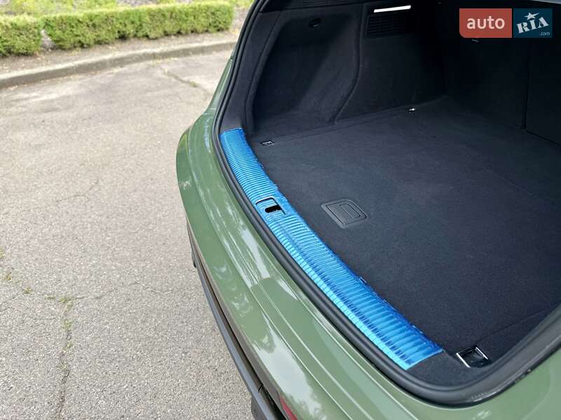 Позашляховик / Кросовер Audi Q5 2021 в Києві