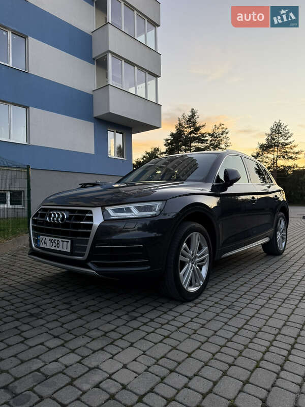 Позашляховик / Кросовер Audi Q5 2018 в Новояворівську