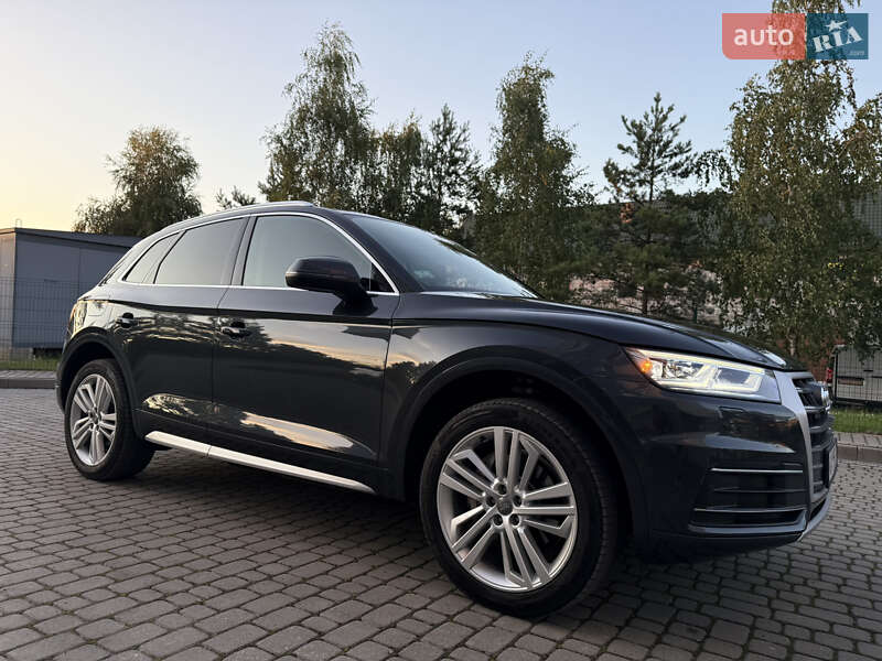 Позашляховик / Кросовер Audi Q5 2018 в Новояворівську
