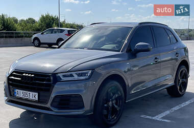 Внедорожник / Кроссовер Audi Q5 2017 в 