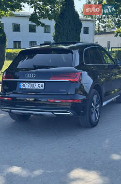 Внедорожник / Кроссовер Audi Q5 2021 в 