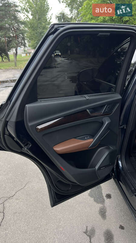 Внедорожник / Кроссовер Audi Q5 2018 в Горишних Плавнях