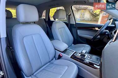 Внедорожник / Кроссовер Audi Q5 2019 в 