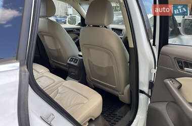 Внедорожник / Кроссовер Audi Q5 2015 в 