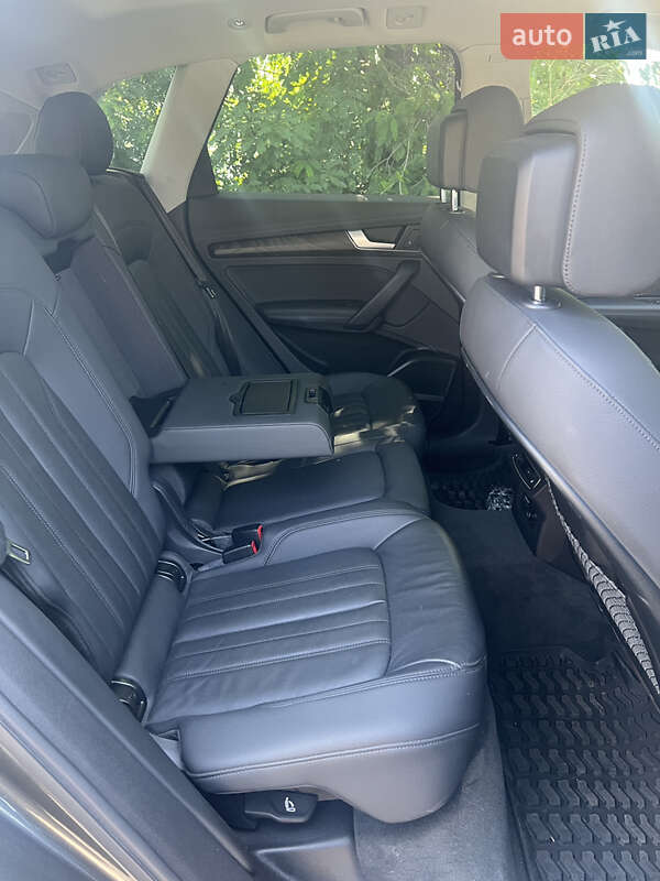 Внедорожник / Кроссовер Audi Q5 2020 в Днепре