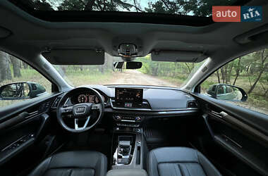 Внедорожник / Кроссовер Audi Q5 2023 в 