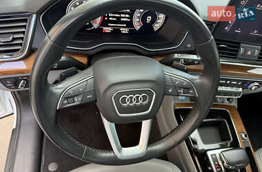 Внедорожник / Кроссовер Audi Q5 2021 в 