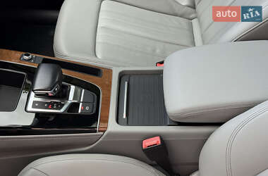 Внедорожник / Кроссовер Audi Q5 2021 в 
