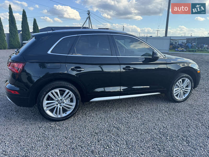 Внедорожник / Кроссовер Audi Q5 2018 в Луцке