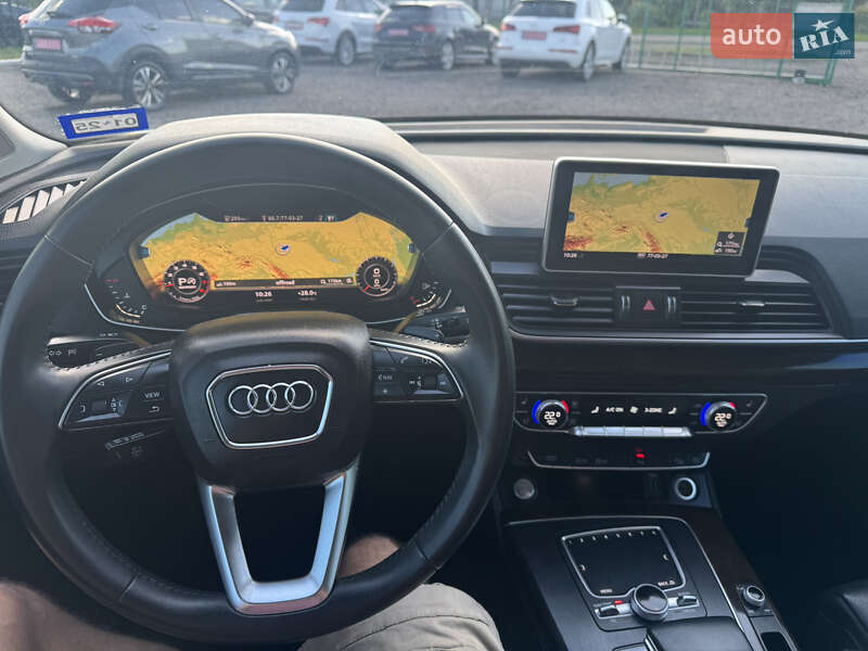 Внедорожник / Кроссовер Audi Q5 2018 в Луцке