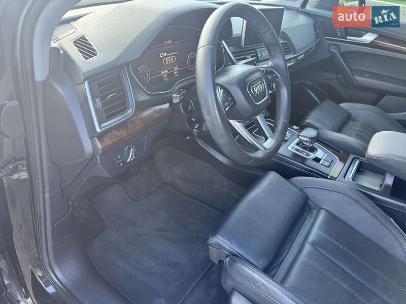 Внедорожник / Кроссовер Audi Q5 2018 в Луцке