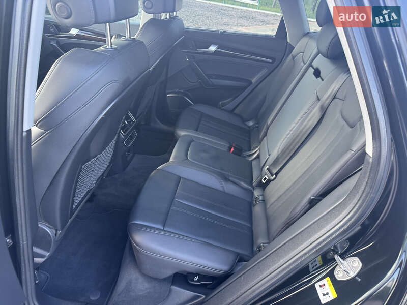 Внедорожник / Кроссовер Audi Q5 2018 в Луцке
