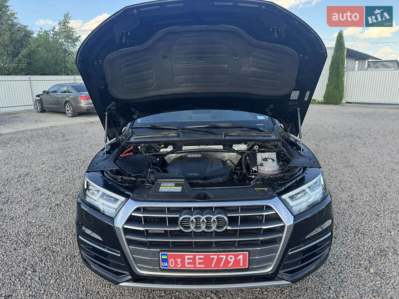Внедорожник / Кроссовер Audi Q5 2018 в Луцке
